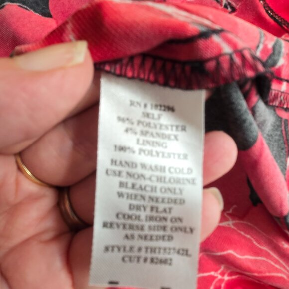 718-13 Connected Apparel bodycon Black & Red Rose Print Dress Size 18W - Picture 6 of 7